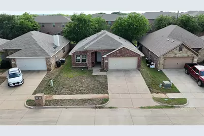 4204 Sapphire Lane, Granbury, TX 76049 - Photo 6