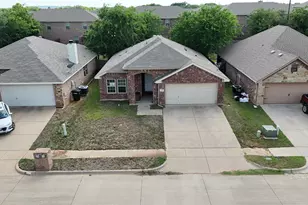 4204 Sapphire Ln, Granbury, TX 76049 - Photo 6