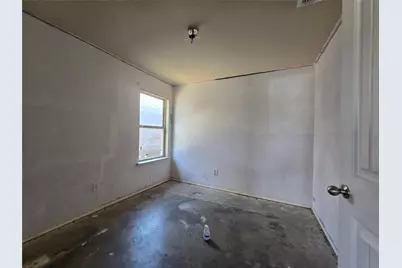 4204 Sapphire Lane, Granbury, TX 76049 - Photo 14