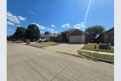 4204 Sapphire Lane, Granbury, TX 76049 - Photo 10