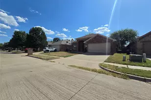 4204 Sapphire Ln, Granbury, TX 76049 - Photo 10