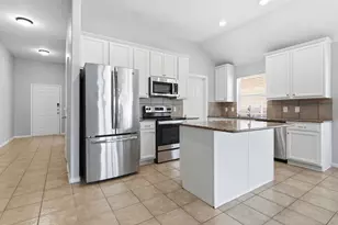 636 Brooks St, Crowley, TX 76036 - Photo 14