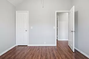 636 Brooks St, Crowley, TX 76036 - Photo 22