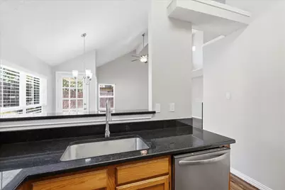 956 Sylvan Creek Drive, Lewisville, TX 75067 - Photo 16