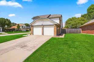 956 Sylvan Creek Dr, Lewisville, TX 75067 - Photo 6