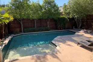 9709 Raven Ln, Irving, TX 75063 - Photo 2
