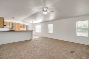 557 Surrey Ln, Burleson, TX 76028 - Photo 4