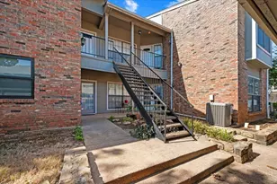 400 Pebble Way, Arlington, TX 76006 - Photo 2