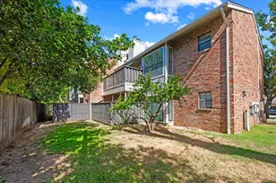 400 Pebble Way, Arlington, TX 76006 - Photo 28