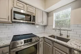 400 Pebble Way, Arlington, TX 76006 - Photo 10