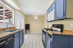 4209 Pioneer Rd, Balch Springs, TX 75180 - Photo 14
