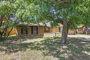 4209 Pioneer Rd, Balch Springs, TX 75180 - Photo 2