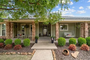 1910 Circleview Dr, Weatherford, TX 76087 - Photo 2
