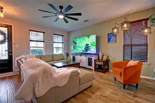 1409 Ellis Ln, Aubrey, TX 76227 - Photo 4