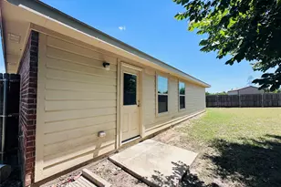 1703 Eagle River Trail, Lancaster, TX 75146 - Photo 18