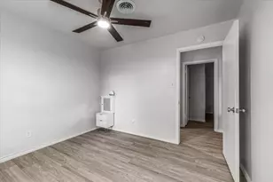 2244 Cambridge Dr, Irving, TX 75061 - Photo 26