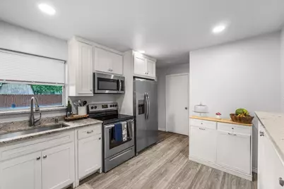 2244 Cambridge Drive, Irving, TX 75061 - Photo 12