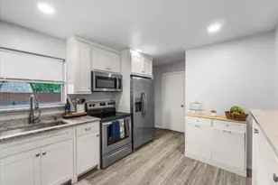 2244 Cambridge Dr, Irving, TX 75061 - Photo 12