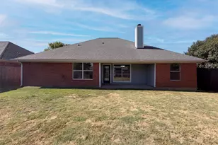6037 Sundown Dr, Watauga, TX 76148 - Photo 8