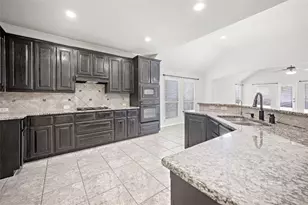 10005 Petrified Tree Ln, McKinney, TX 75072 - Photo 8