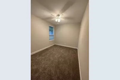 914 W Baker Street, Denison, TX 75020 - Photo 8