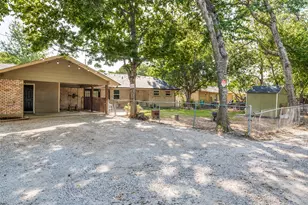 407 Floyd St, Waxahachie, TX 75165 - Photo 22