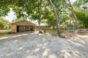 407 Floyd St, Waxahachie, TX 75165 - Photo 20