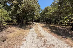 190 Fairway Dr, Nocona, TX 76255 - Photo 1