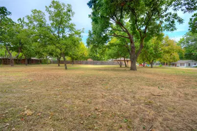 310 Blevins Street, Grapevine, TX 76051 - Photo 10