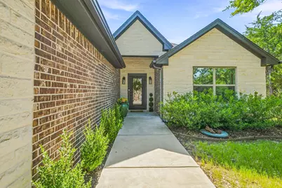 5004 Moss Rock Trail, Granbury, TX 76048 - Photo 2
