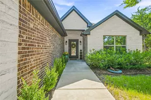5004 Moss Rock Trail, Granbury, TX 76048 - Photo 2