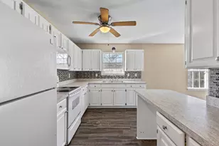 207 E Travis St, Leonard, TX 75452 - Photo 10