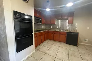10515 Eastcrest Ln, Dallas, TX 75217 - Photo 2