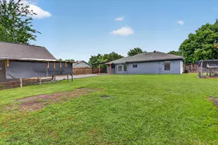 516 Post Oak Ln, Burleson, TX 76028 - Photo 12