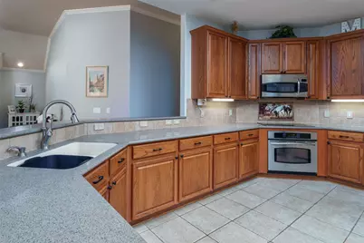 1620 Babbling Brook Drive, Grand Prairie, TX 75050 - Photo 14