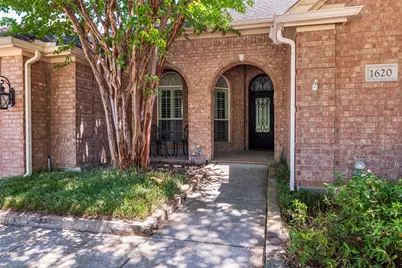 1620 Babbling Brook Drive, Grand Prairie, TX 75050 - Photo 4