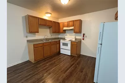 1112 Williams Avenue #D, Cleburne, TX 76033 - Photo 1