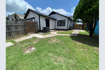 10355 Limestone Drive, Dallas, TX 75217 - Photo 16
