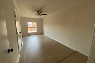 10355 Limestone Dr, Dallas, TX 75217 - Photo 12