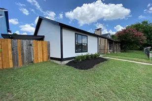 10355 Limestone Dr, Dallas, TX 75217 - Photo 2