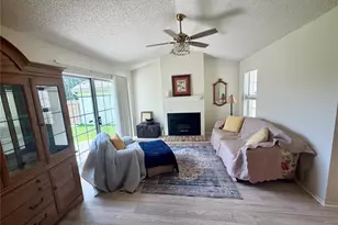 5536 Club Crest Dr, Mesquite, TX 75150 - Photo 2