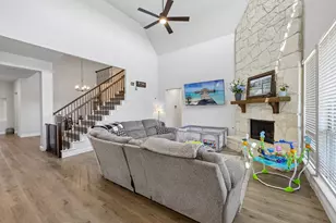 7700 Sunspray St, Joshua, TX 76058 - Photo 4
