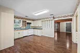 309 SW 5th St, Kerens, TX 75144 - Photo 10