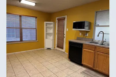 824 Mulder Drive, Arlington, TX 76001 - Photo 10