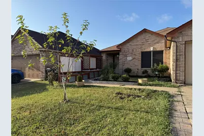 824 Mulder Drive, Arlington, TX 76001 - Photo 2