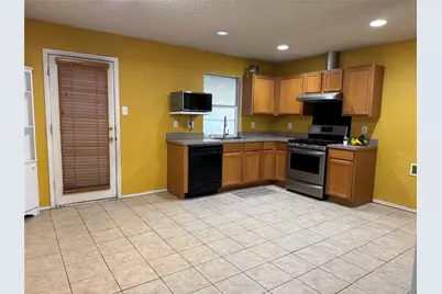 824 Mulder Drive, Arlington, TX 76001 - Photo 8