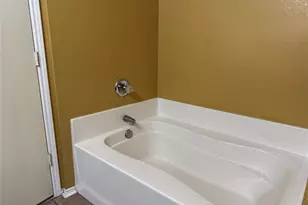 824 Mulder Dr, Arlington, TX 76001 - Photo 28