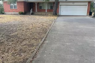 1331 Yates Dr, Hurst, TX 76053 - Photo 2