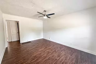 6710 Petain Ave, Dallas, TX 75227 - Photo 4