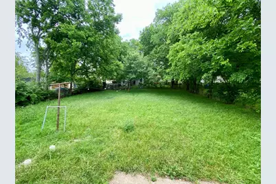 6710 Petain Avenue, Dallas, TX 75227 - Photo 14